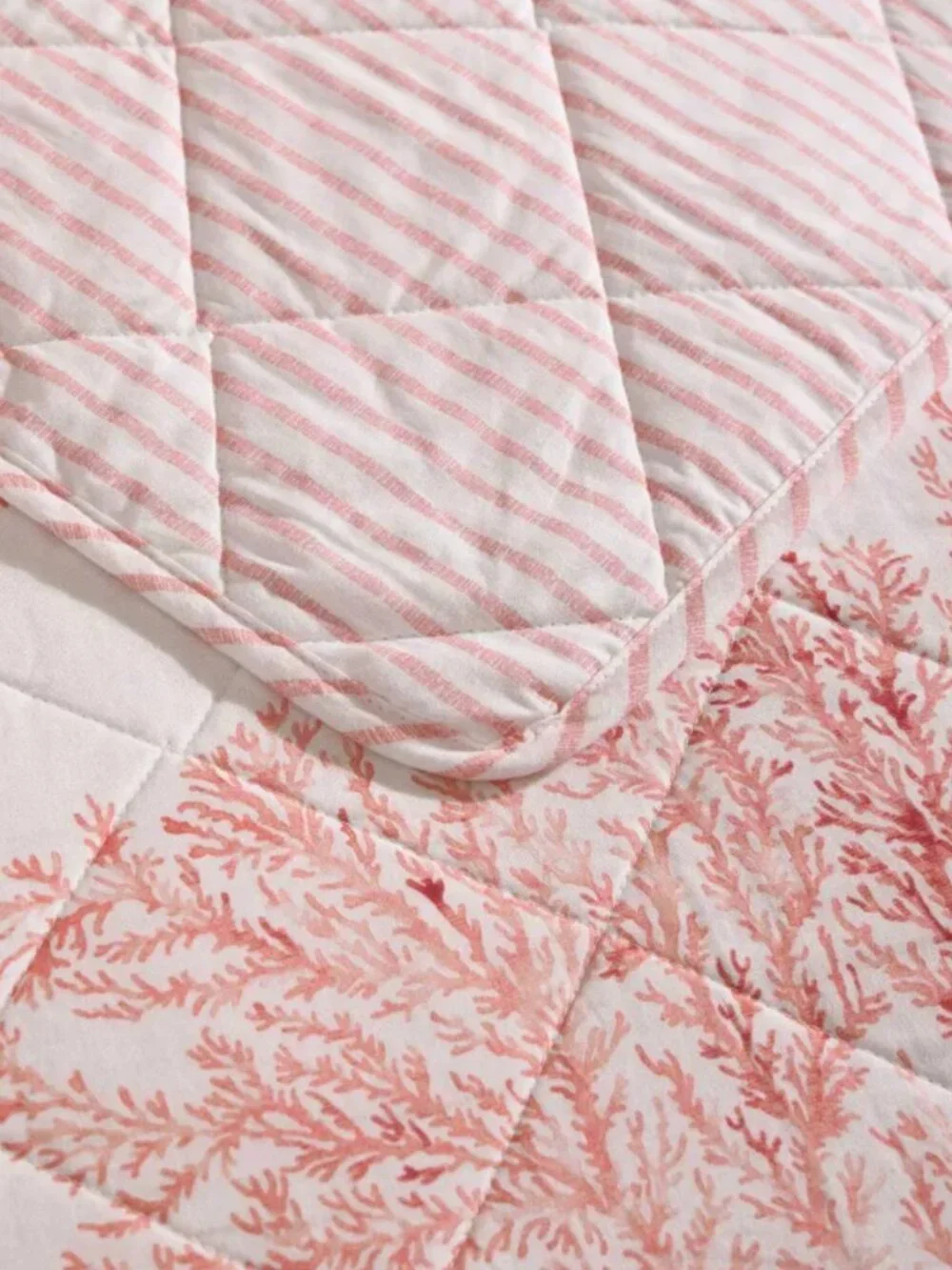NWT Tommy Bahama Coral Garden Quilt Set Full/Queen